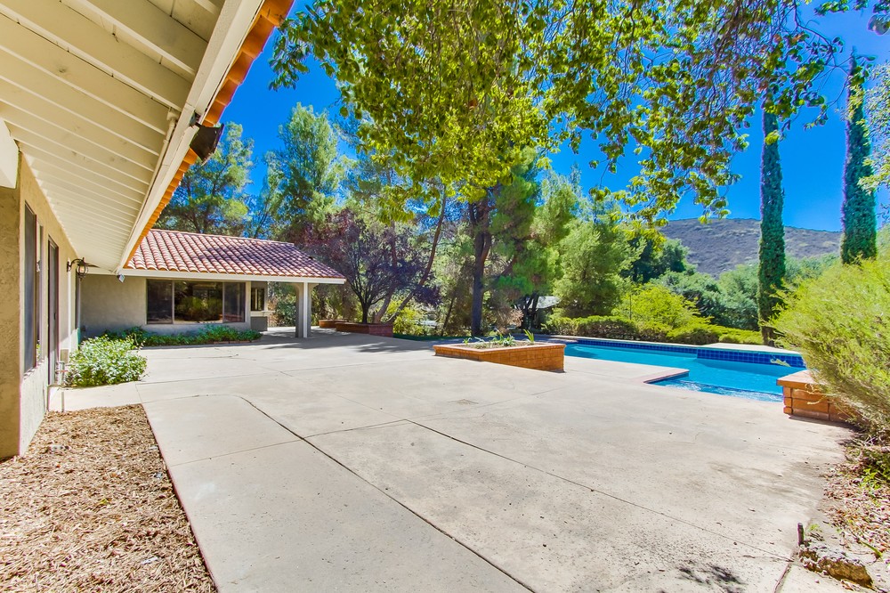 Via Dieguenos, Alpine, CA 91901 CT Homes LLC